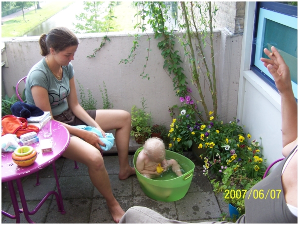 584x433 pixels (252K)